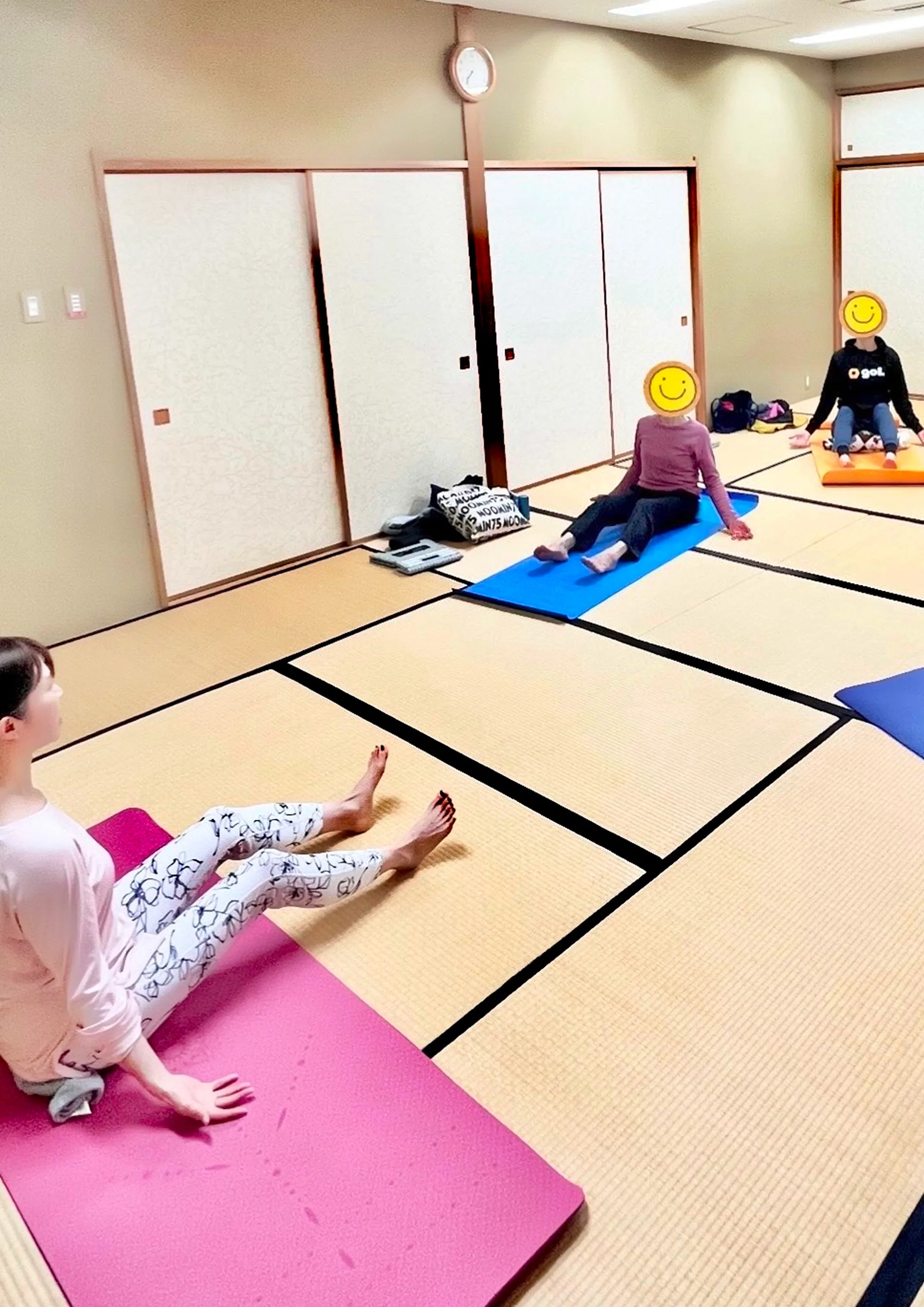 ヨガレッスン風景 3 - スタジオ内の様子